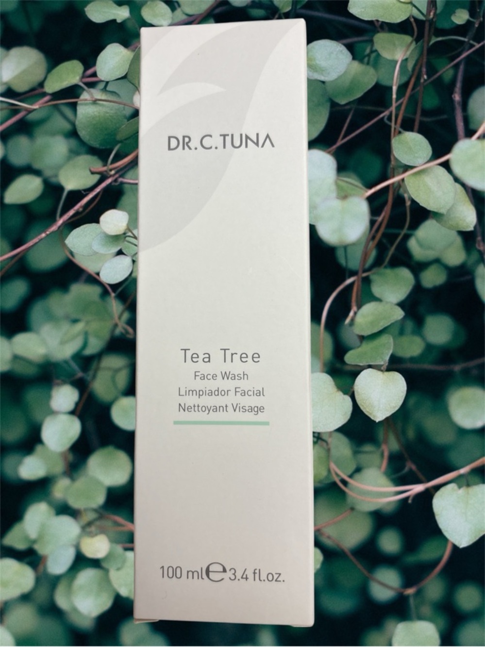 Farmasi Dr. C. Tuna Tea Tree Face Wash - White